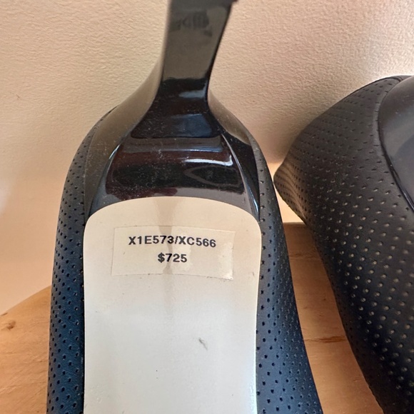 NEW Giorgio Armani Leather D'Orsay Pumps 3" Heel Perforated Matte Black $725 - Picture 8 of 9